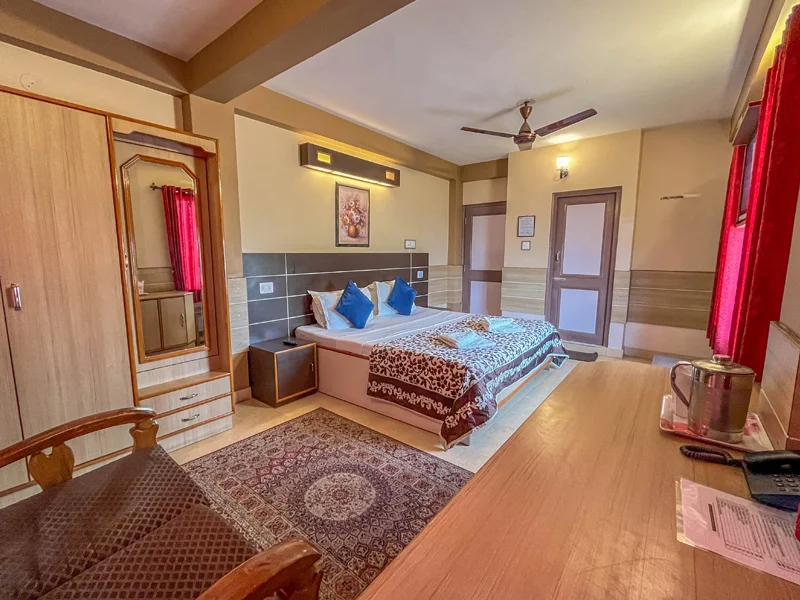 3 Star Hotel In Shimla- Hotel Sunrise Villa-Super Deluxe Room